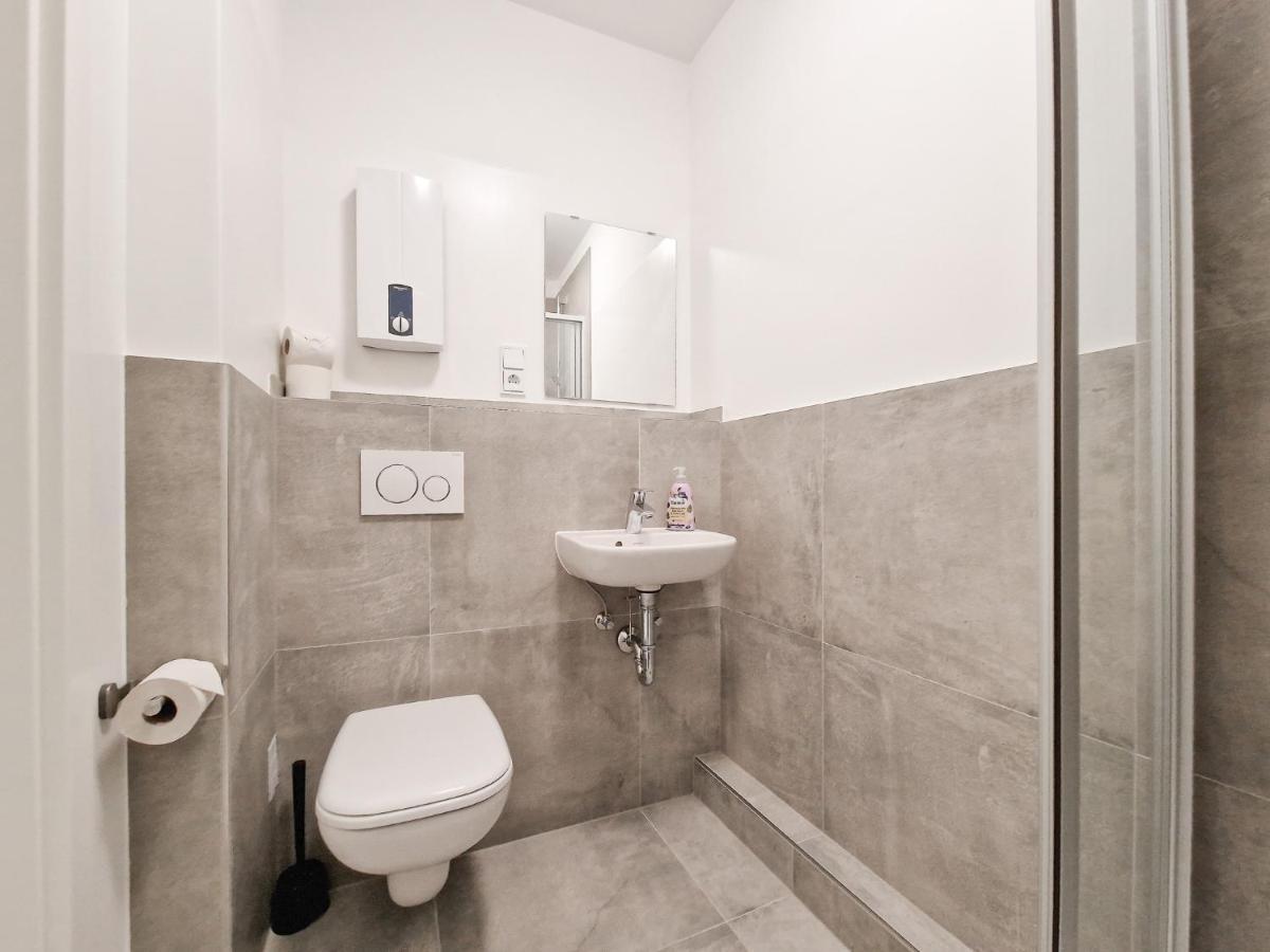 Raj Living - City Apartment With 3 Rooms - 15 Min Messe Dus & 10 Min Old Town Dus 뒤셀도르프 외부 사진